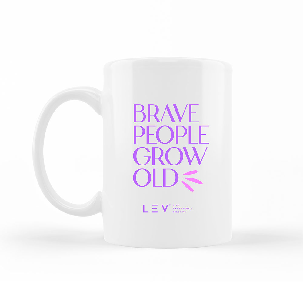 Caneca Brave People Grow Old